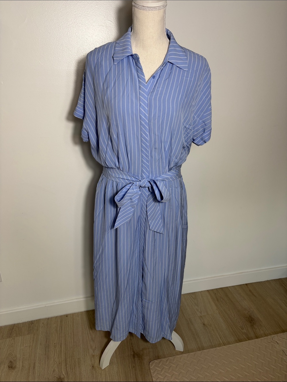 Joie Classic Light Blue Pinstripe Shirt Dress with Waist Tie Medium